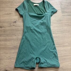 Qinsen Green Unitard Romper Short Jumpsuit Square Neck Yoga Exercise Sz 6
